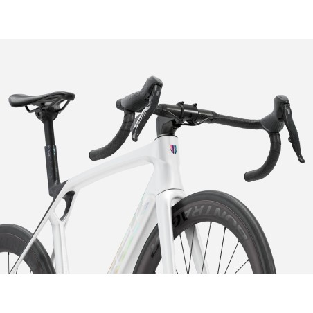 Madone SL 6 AXS Gen 8